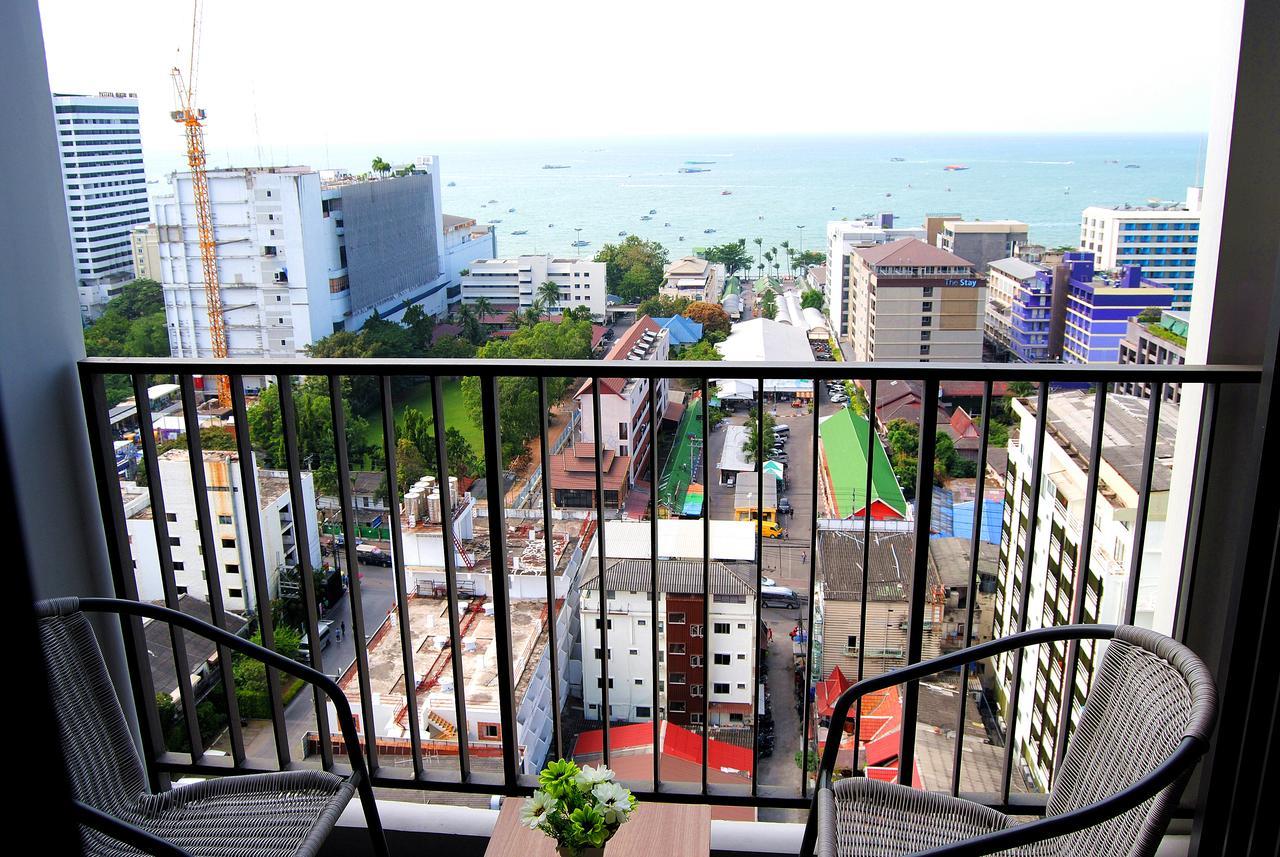 The Base Pattaya Leilighet Eksteriør bilde